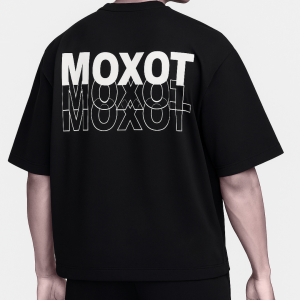 T-shirt Oversize Nera con Stampa "MOXOT" – Stile Streetwear Unico