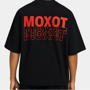 T-shirt Oversize Nera con Stampa "MOXOT" – Stile Streetwear Unico